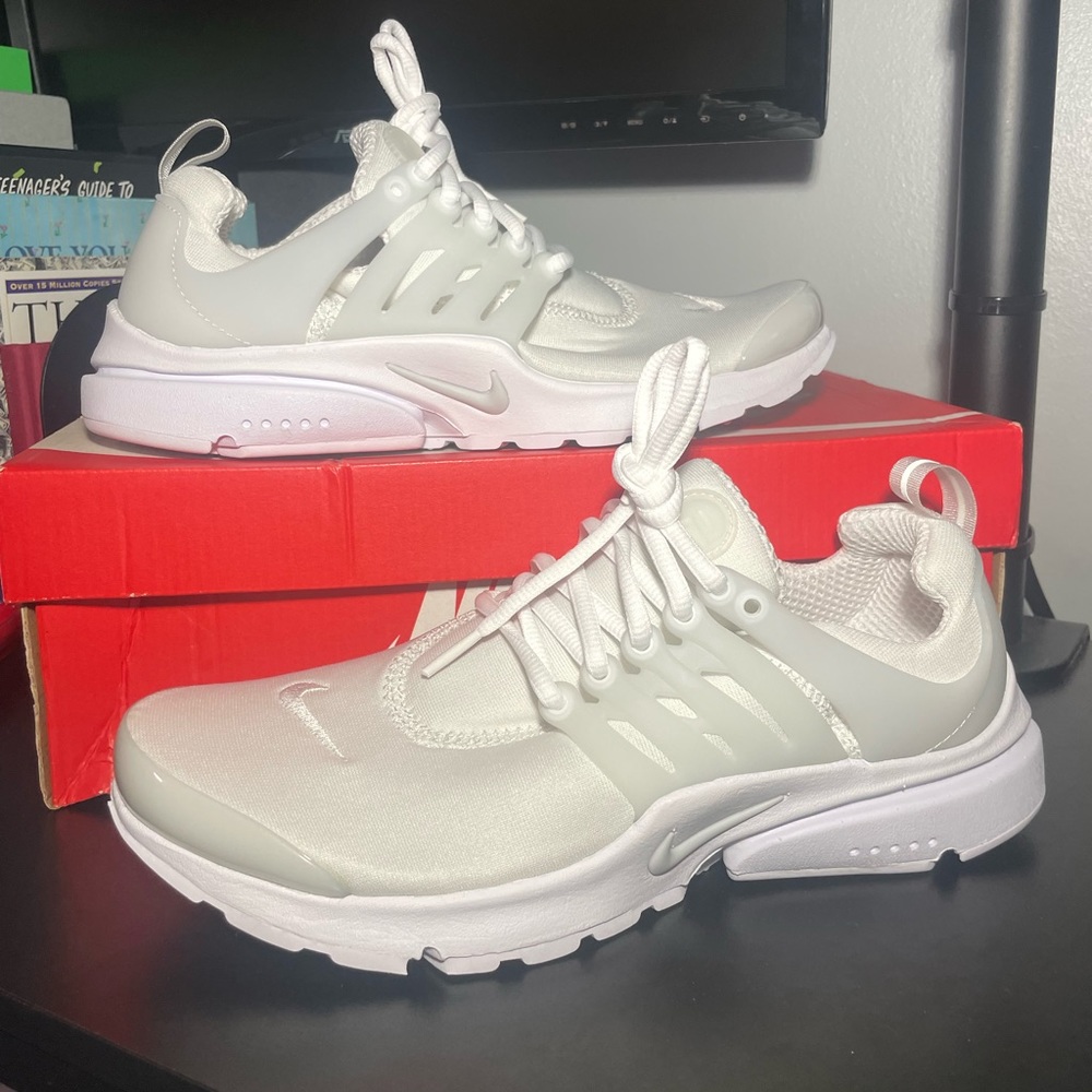 Size 8 - Nike Air Presto Triple White